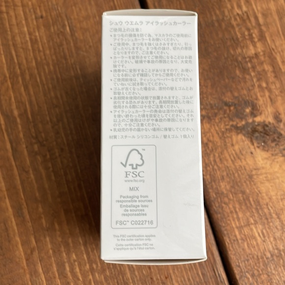 ✨SOLD ✨ BNIB Shu Uemura Eyelash Curler - Picture 3 of 4